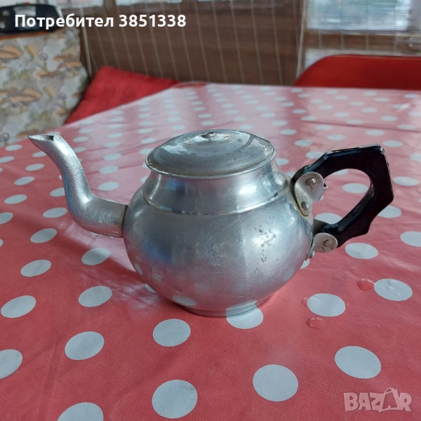 Витринни чаши и алуминиев чайник, снимка 1