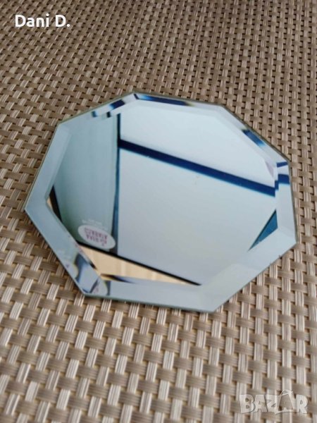 стъклена огледална осмоъгълна подложка за чаша от Холандия, снимка 1