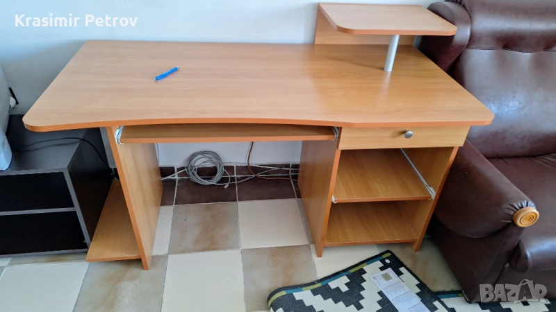 Продавам 2бр.бюра, снимка 1