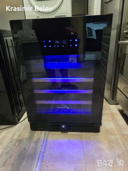 Витрина за вино, снимка 1