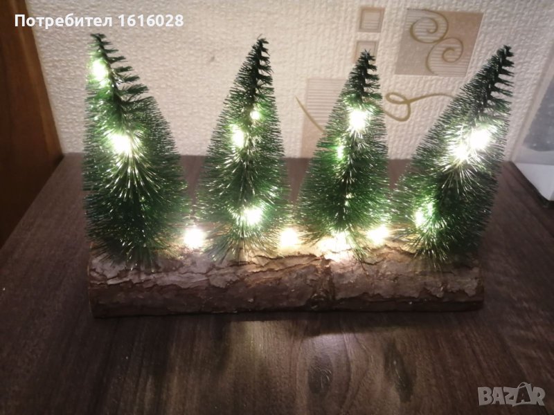 Коледна декорация. 4 Елхи на пънче с 20 LED светлини. , снимка 1