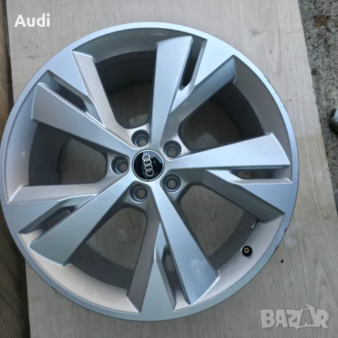 Оригинални Ауди Джанти 20 Q4 e-tron, снимка 4 - Гуми и джанти - 56439807