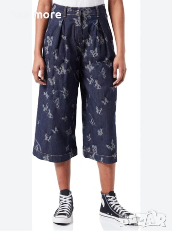 Love Mochino Jeans пеперуди и лого за дами IT40, снимка 12 - Дънки - 54352324