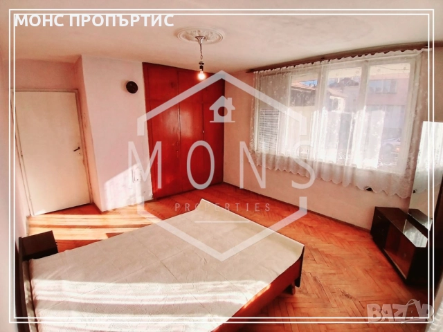 Просторен многостаен апартамент в централната част на гр. Севлиево.