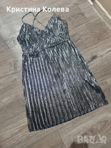 Дамска рокля в сребристо тип плисе Cropp, снимка 4 - Рокли - 52857679