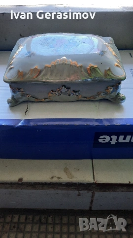 Порцеланова кутия, снимка 2 - Антикварни и старинни предмети - 54306836