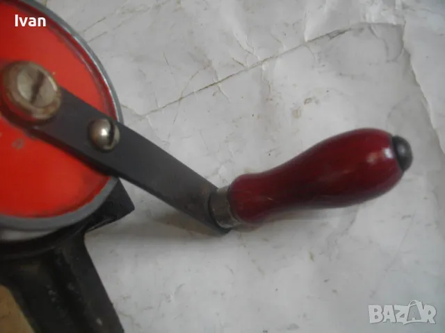 SAAB Немски РЪЧЕН ШМИРГЕЛ ф125-150мм Старо качество Отличен Масивен, снимка 3 - Други инструменти - 47365123