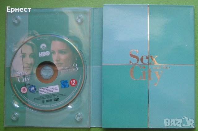 Сексът и градът, трети сезон в 3DVD общо 18 серии , снимка 3 - DVD филми - 36791462