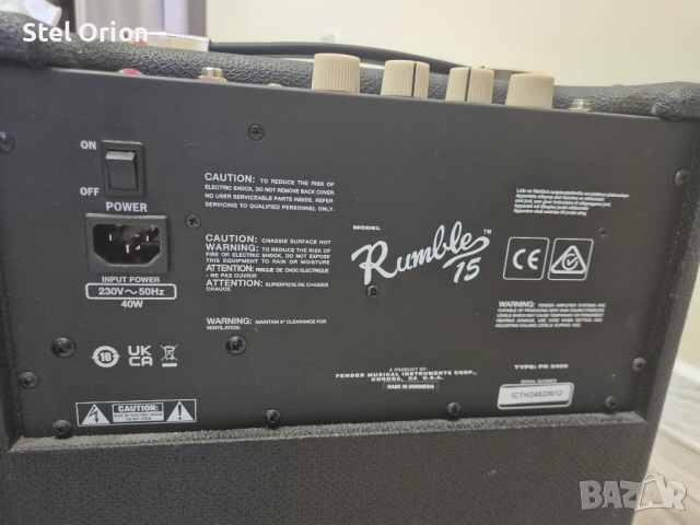 Бас китара squier (розова) и усилвател rumble 15, снимка 3 - Китари - 52538571