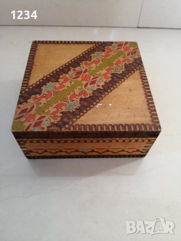 Дървена кутия 13.5 х 13.5 h 6 см. , снимка 4 - Други стоки за дома - 32414565