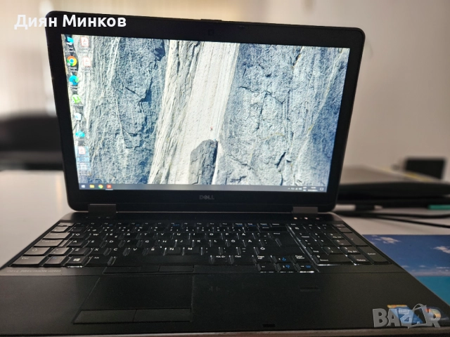 Лаптоп Dell 15.6" i7 SSD, снимка 2 - Лаптопи за дома - 52693470
