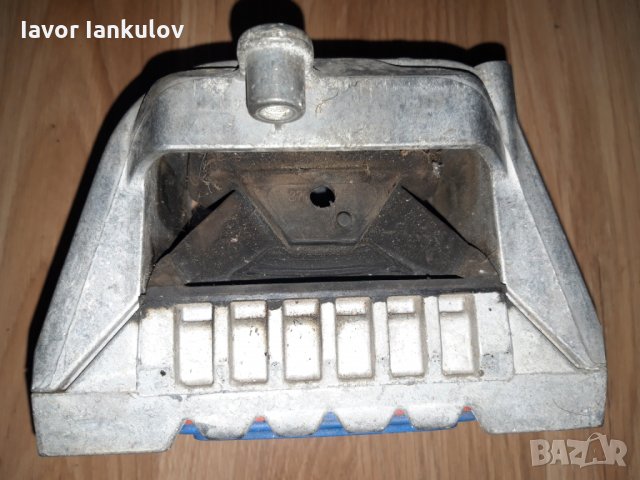 Тампон двигател за :Ауди,Фолксваген,Сеат,Шкода, снимка 2 - Части - 31601281