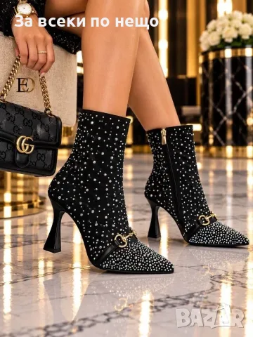 Gucci Луксозни Дамски Боти На Ток С Кристали Перли и Златист Трензел - Черни Или Бежови Код E276