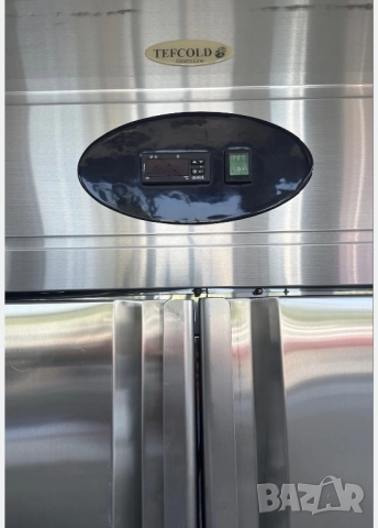 Професионален хладилник Tefcold RK1420, снимка 2 - Обзавеждане на кухня - 52926672