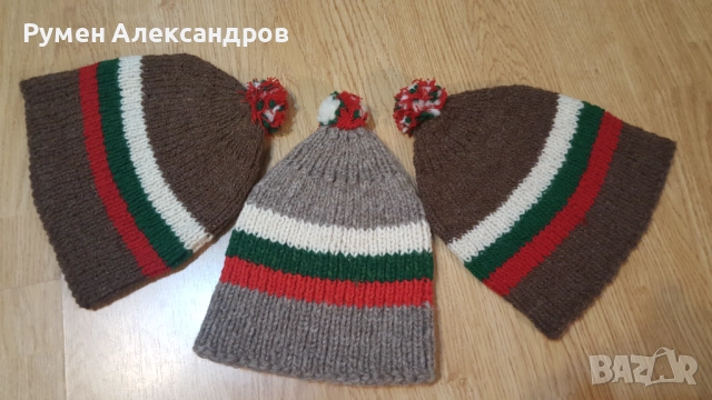 Домашни вълнени чорапи, шапки и терлици ръчна изработка, снимка 11 - Мъжки чорапи - 41689558