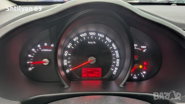 KIA Sportage 2.0 crdi 4x4, снимка 10 - Автомобили и джипове - 53358258