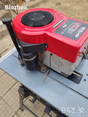 Двигател Briggs& Stratton 12.5 hp