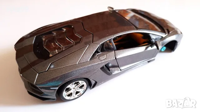 Lamborghini Aventador LP700-4 MAISTO - Мащаб 1:24, снимка 7 - Колекции - 56019521