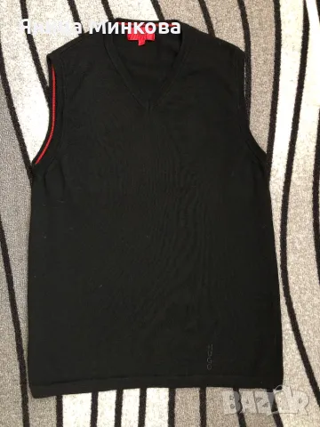 Дамски пуловер Hugo Boss, снимка 2 - Други - 47737378