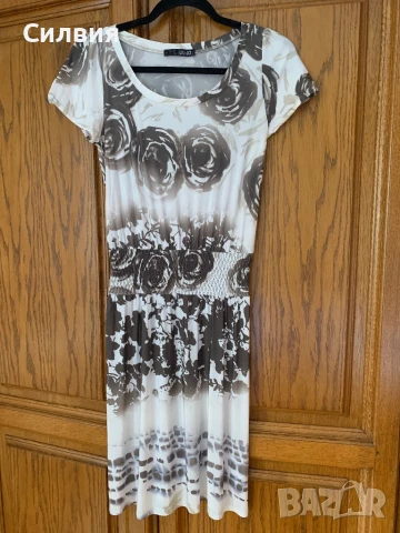 Дамска рокля LOVE MOSCHINO, снимка 5 - Рокли - 50913095