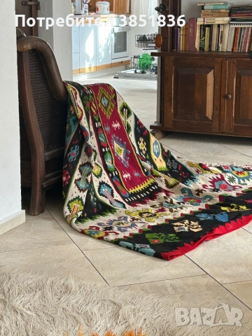Чипровски килим, снимка 2 - Антикварни и старинни предмети - 53034079