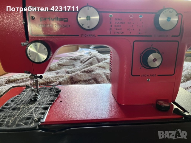 Метална немска шевна машина PRIVILEG, снимка 1