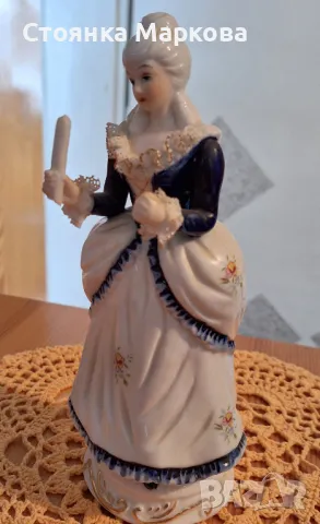 Порцеланова статуетка на Дворцова дама, снимка 2 - Статуетки - 48545425