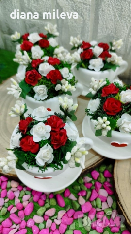 Сладурски чашки с нежни цветлета в бяло и червено!, снимка 13 - Декорация за дома - 51925312