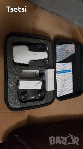 Продавам Дрон марка Vicky -  Сгъваем, снимка 2 - Дронове и аксесоари - 44618160