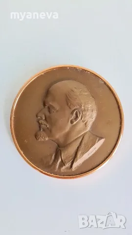Бронзов , възпоменателен  барелеф  с лика на Ленин , подписан от скулптора „Н. Соколов“. , снимка 3 - Статуетки - 55710913