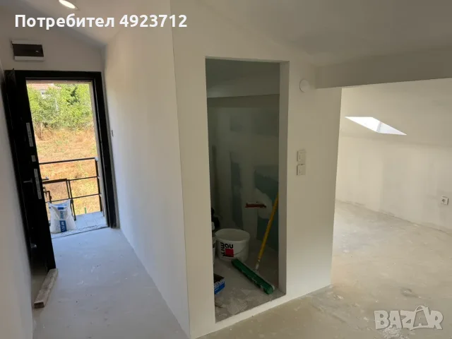 Масивна двуетажна къща в с. Съединение, снимка 13 - Къщи - 55724424