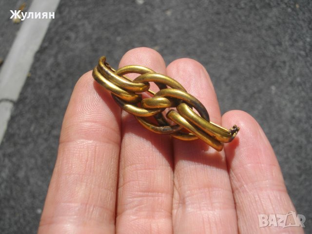 СТАРА ПОЗЛАТЕНА БРОШКА 