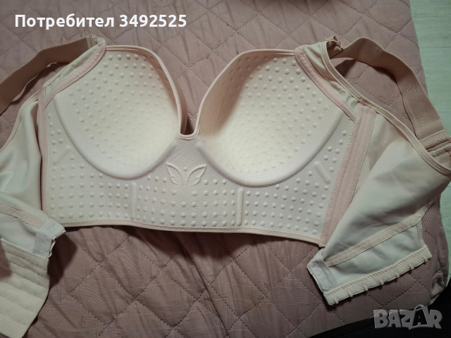 Нов сутиен сьс силиконови чашки, снимка 2 - Бельо - 52850199