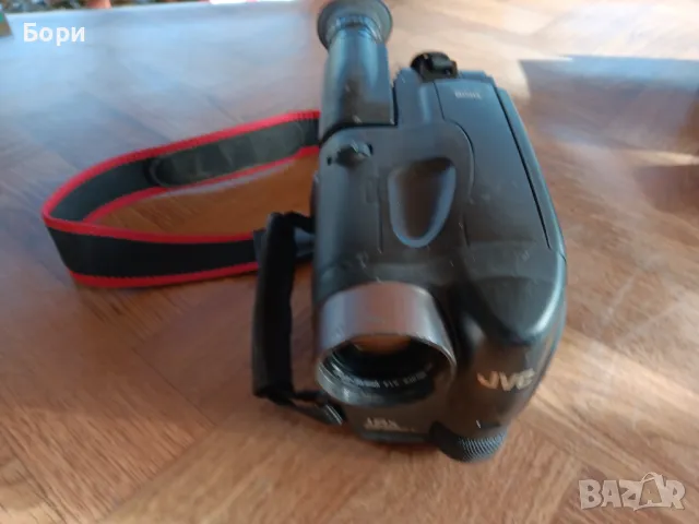 Камера JVC Compact VHS, снимка 9 - Камери - 48122163