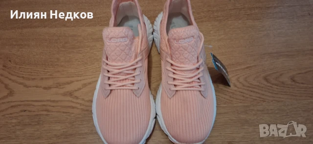 Дамски спортни обувки LOAP Oriena