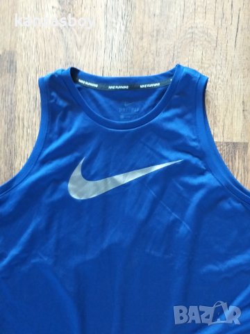 nike - страхотен  дамски потник отлично състояние , снимка 7 - Потници - 37473103