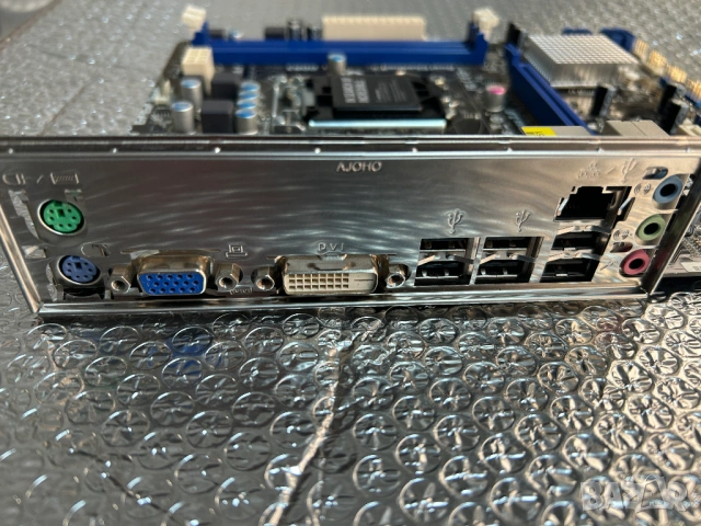 Дънна платка ASRock H61M-GS, снимка 6 - Дънни платки - 53042252