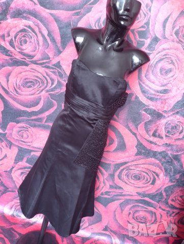 Черна елегантна разкроена рокля бюстие под коляното с мъниста М, снимка 3 - Рокли - 36763642