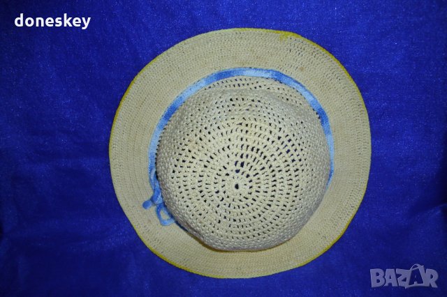 Дамска плетена шапка, снимка 3 - Шапки - 31377821