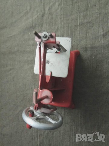 Продавам Детска шевна машина - Ламаринена играчка , снимка 3 - Образователни игри - 30710857