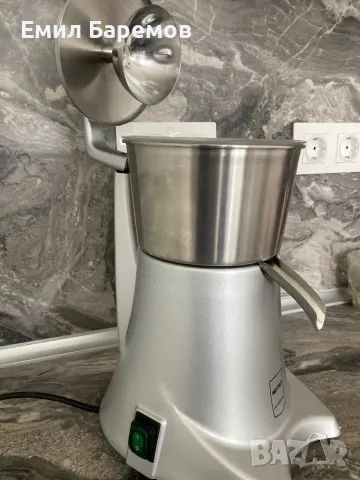 Цитрус преса Метро, снимка 2 - Сокоизстисквачки и цитрус преси - 50434451