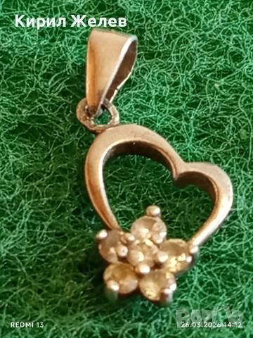 Нежна сребърна висулка във формата на сърце ❤️ с инкрустирани кристали 51760, снимка 4 - Колиета, медальони, синджири - 53984433