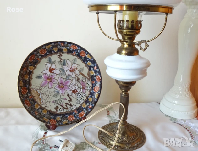 Голяма настолна лампа  в стил Рустик, метал, стъкло и порцеланова част., снимка 13 - Настолни лампи - 51184033