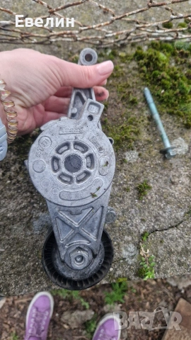 обтяжна ролка от Touran 2006г, снимка 3 - Части - 54012001