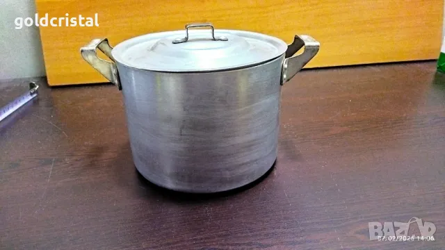 стара алуминиева тенджера 