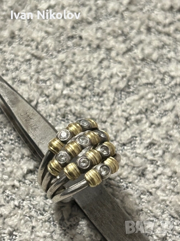 Дамски сребърен пръстен със златни елементи 750 проба