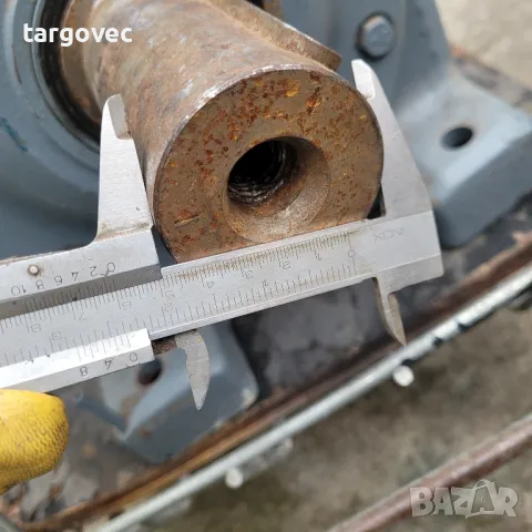 нов електромотор с редуктор трифазен 36 оборота, снимка 4 - Други машини и части - 48490176