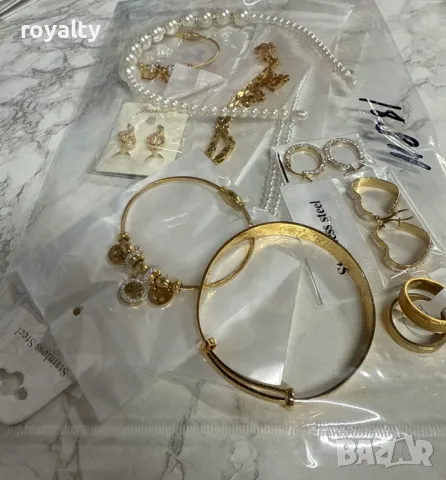 💎Мистериозна торбичка с бижута с 10бр висококачествени бижута💎, снимка 13 - Бижутерийни комплекти - 49024069