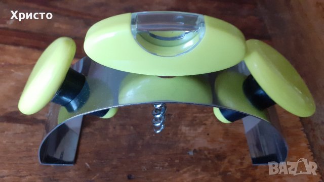 комплект тирбушон , отварачка и запушалки дизайнерски, стомана и светло зелени пластмасови части, снимка 4 - Аксесоари за кухня - 37716110