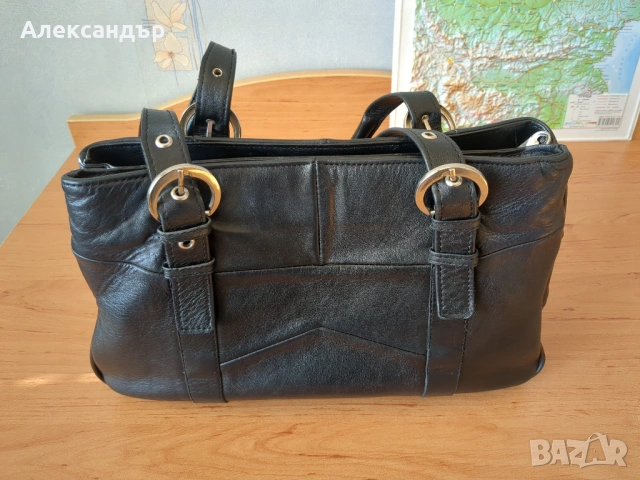 Черна дамска чанта от естествена кожа, снимка 2 - Чанти - 54323755